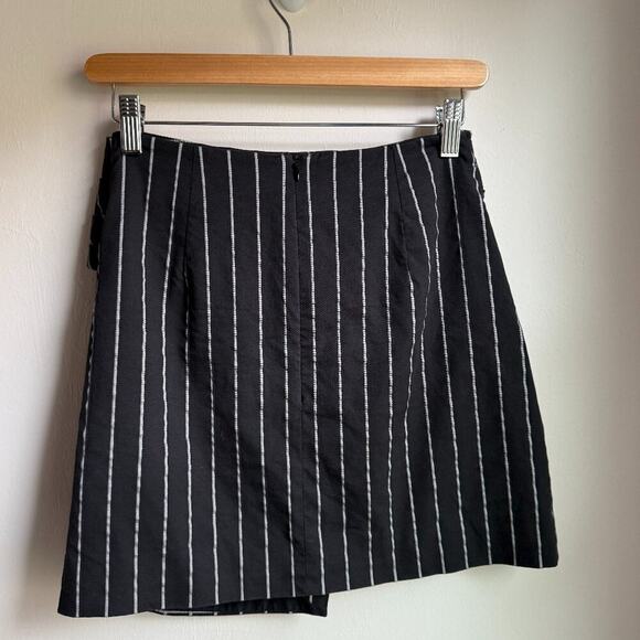 C/MEO Collective Pinstripe Twist Front Mini Skirt Women’s XS - Picture 4 of 8